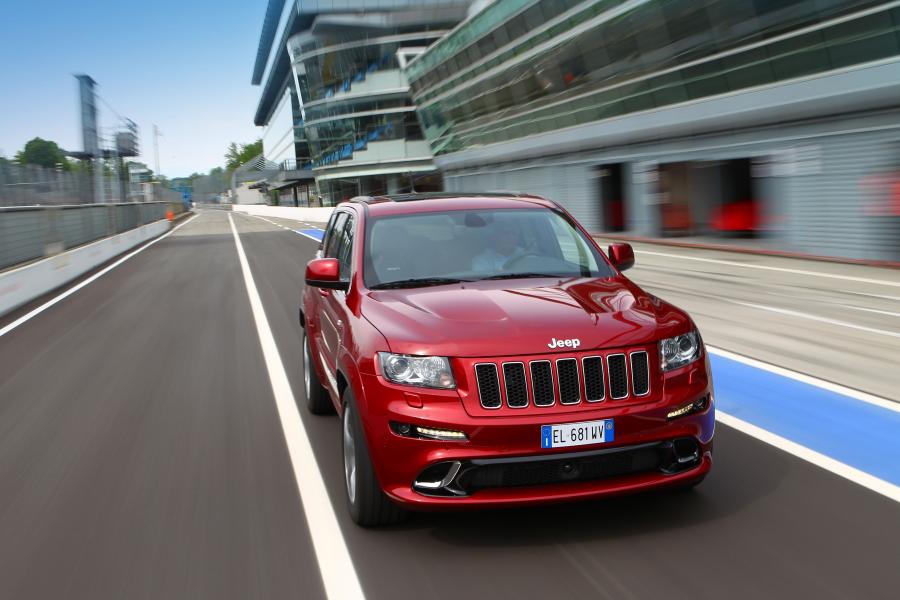  Jeep Grand Cherokee SRT8 2012 года  (фото 90 из 186)